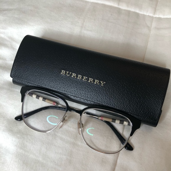 Burberry Accessories - 🔥authentic BURBERRY Eyeglasses🔥